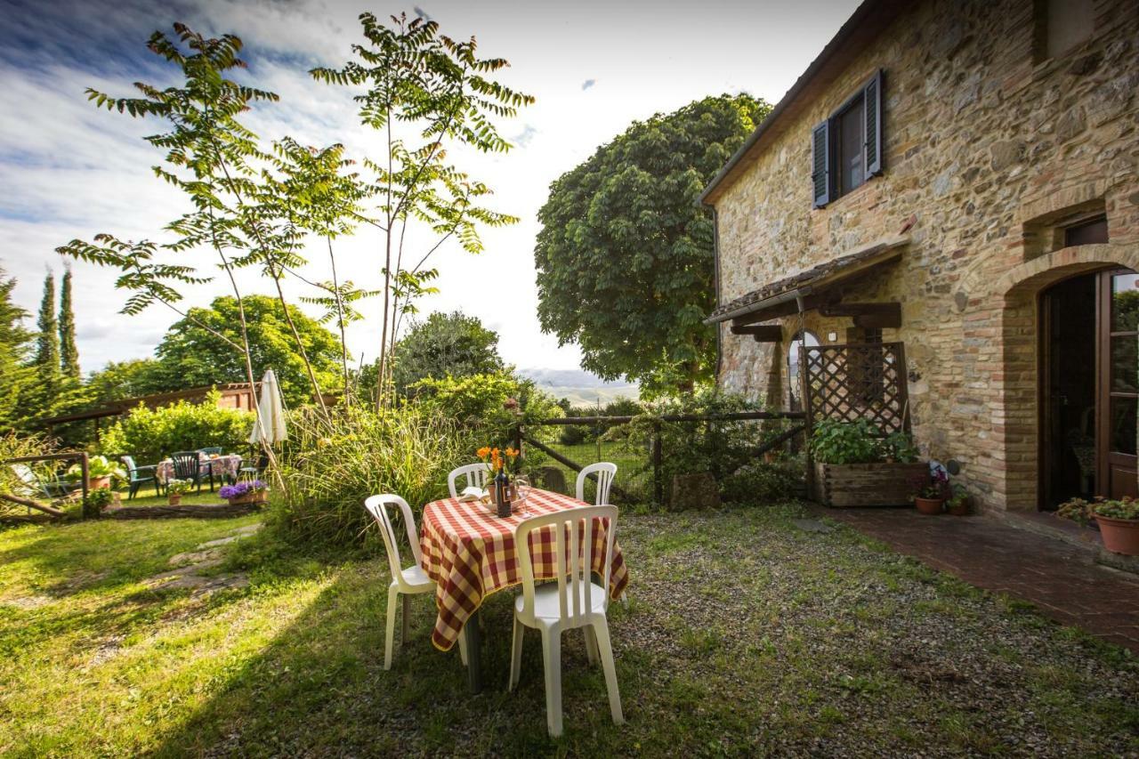 Rustico In Pietra Vila Chianni Exterior foto